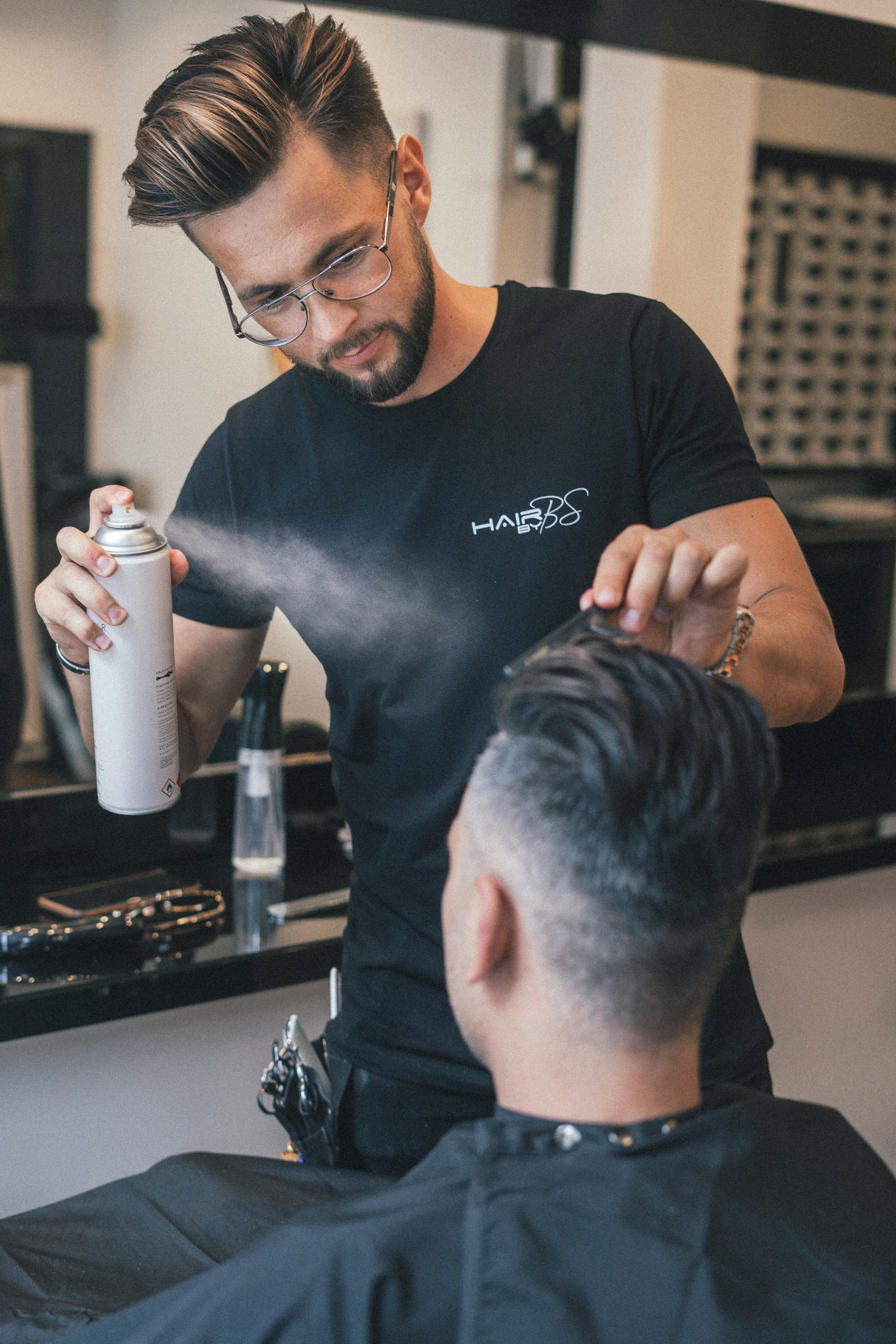 Frisør Marius hos Bakkejord Hair Studio